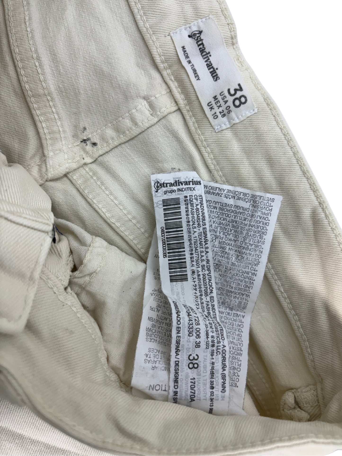 Stradivarius Cropped Hem Flared Jeans With Front Pocket - S