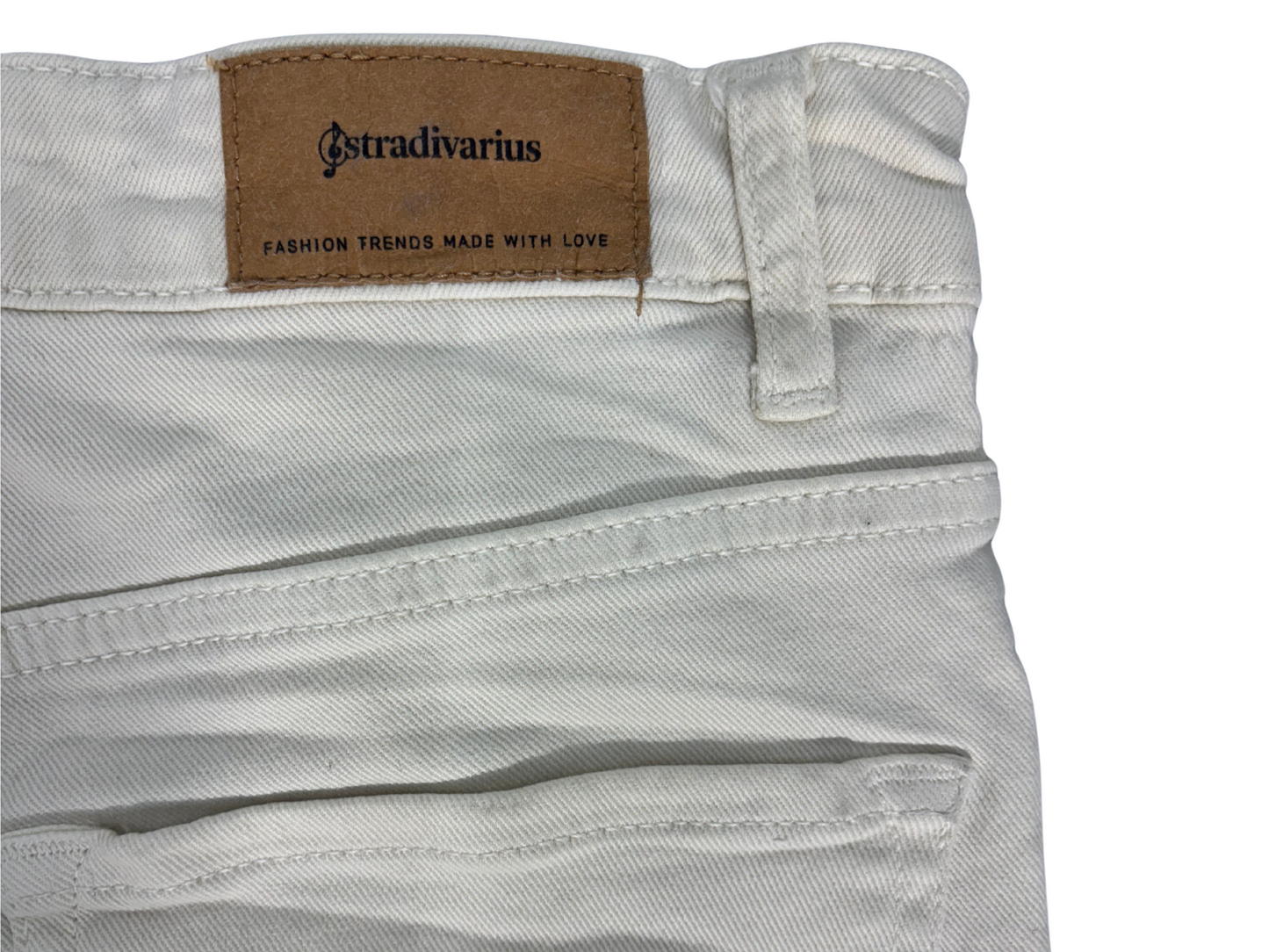 Stradivarius Cropped Hem Flared Jeans With Front Pocket - S