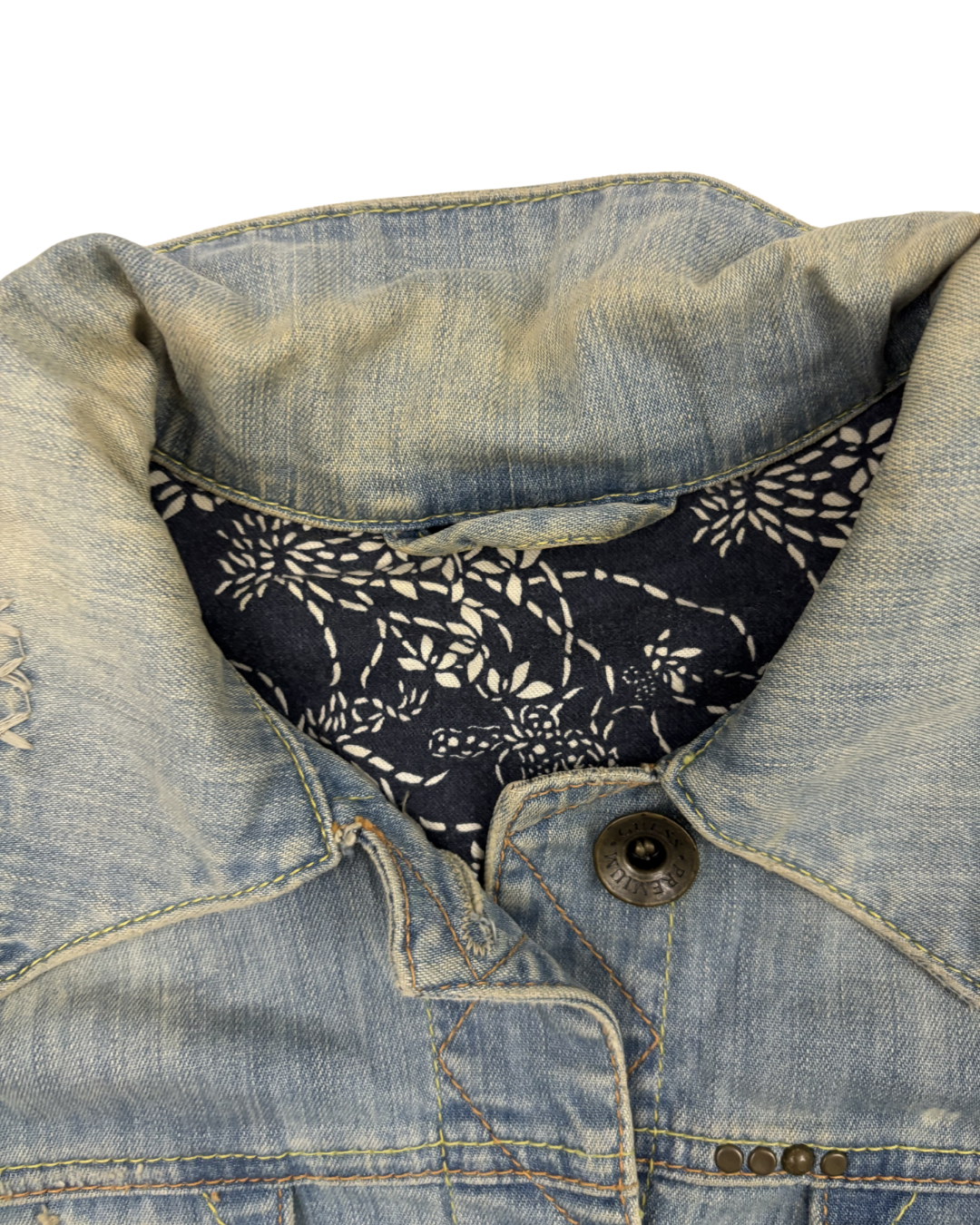 COLLECTIBLE Guess Premium Phoenix Embroidered Denim Jacket - S
