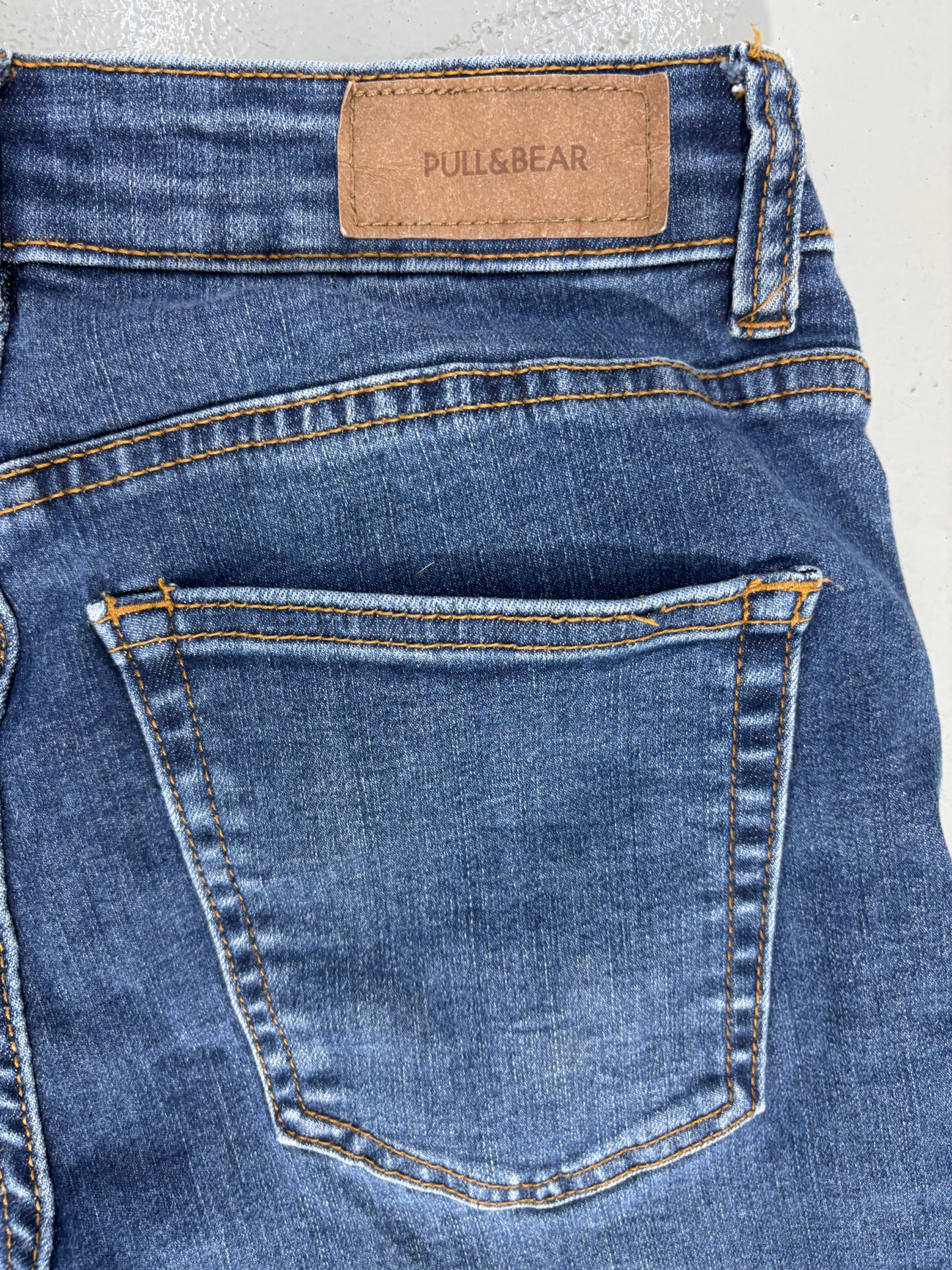 Pull&Bear Flared High Waist Blue Jeans - M | Waist: 28"