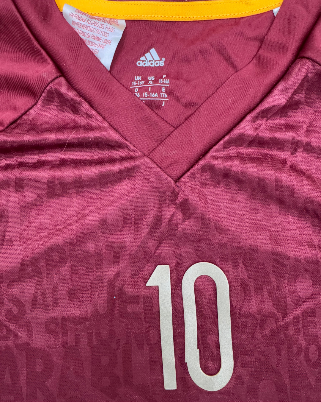 Adidas ft. Messi # 10 Football Jersey - XS