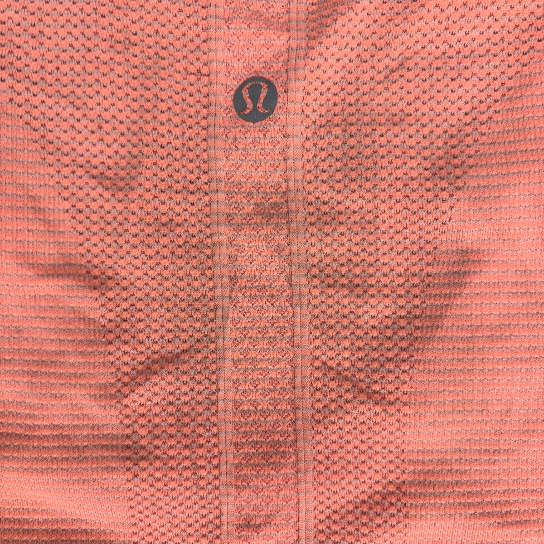 Lululemon Seamless Mesh V-Neck Athletic Tee in Coral Pink - L