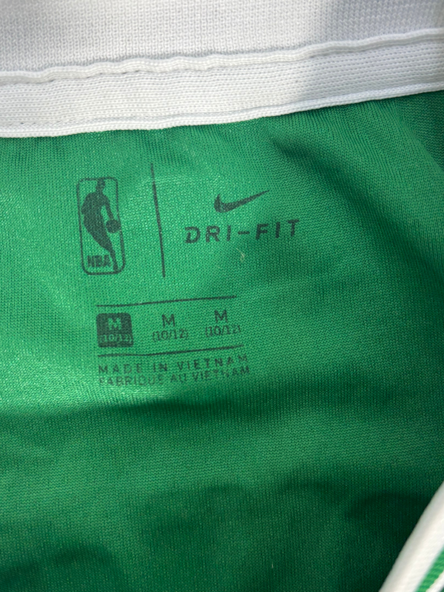 NBA Boston Celtics Kyrie Irving #11 Swingman Jersey - XS