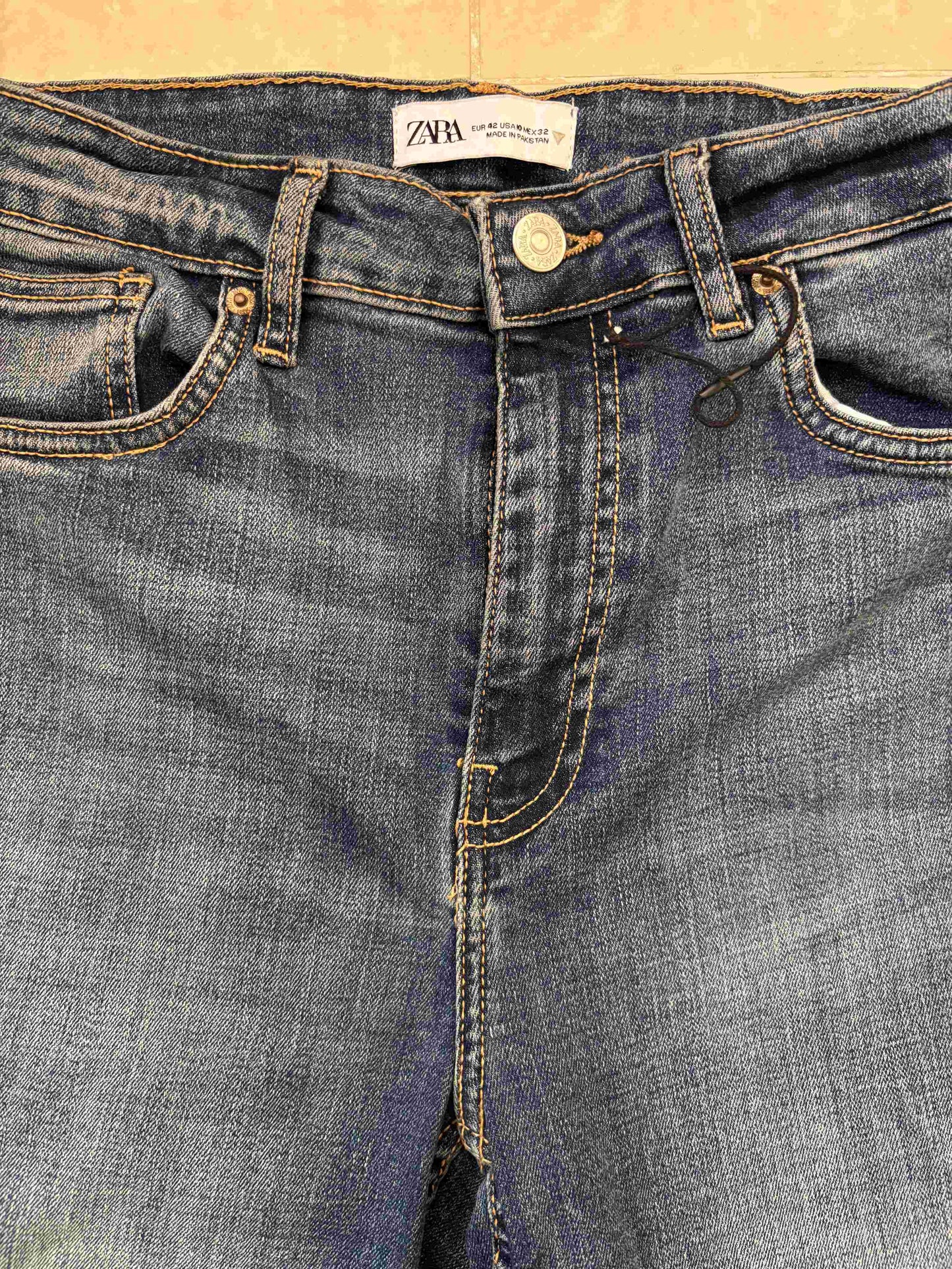 Zara Flared Denim Blue Jeans - L | Waist: 32"