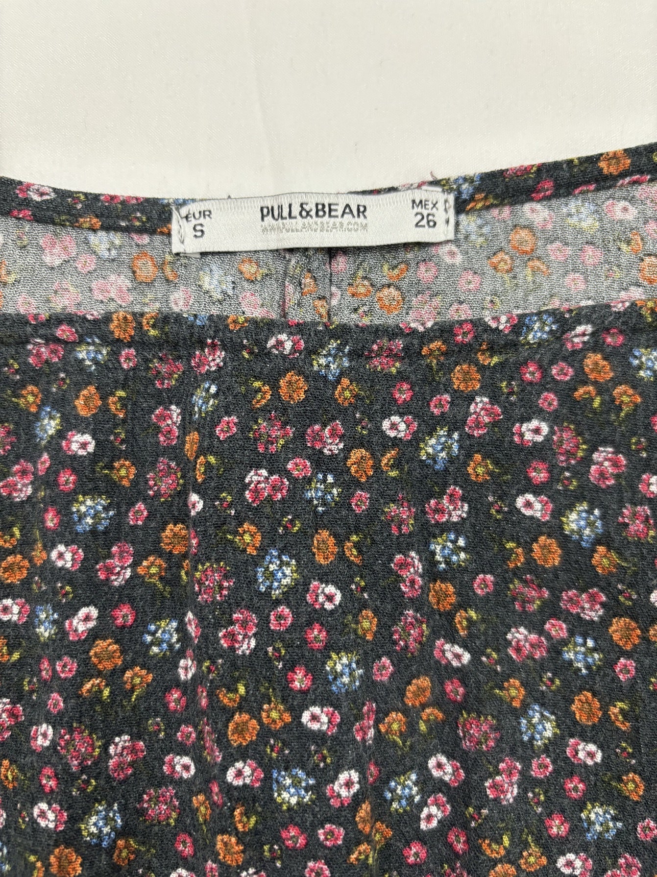 Pull & Bear Black Ditsy Floral Chiffon Crop Blouse - XS