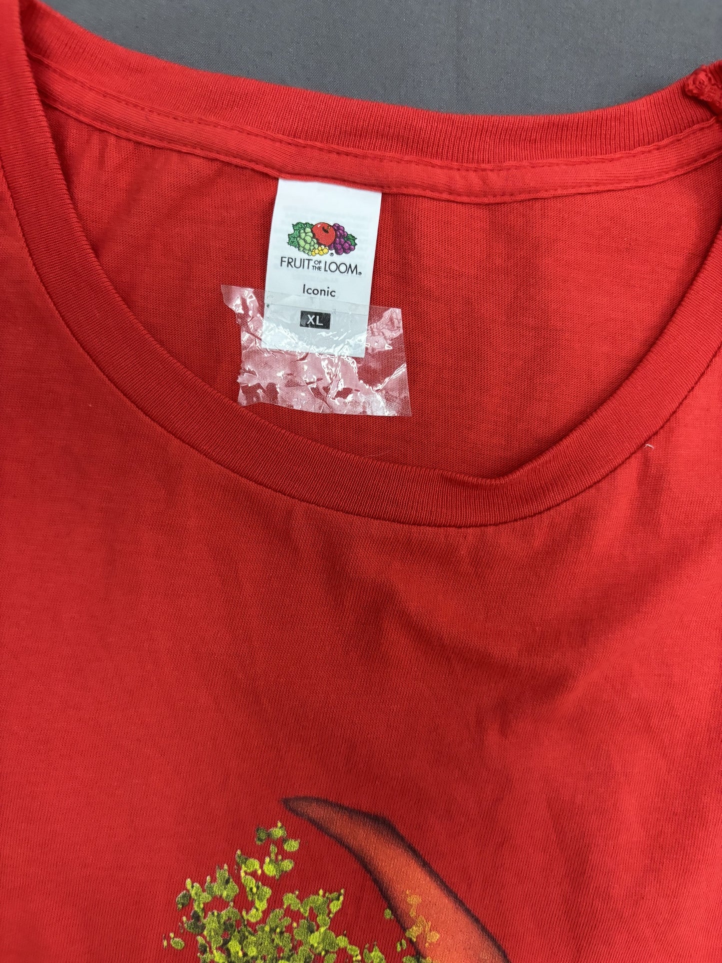 Fruit of the Loom Red Welsh Occult Conference 2020 Graphic T-Shirt - M