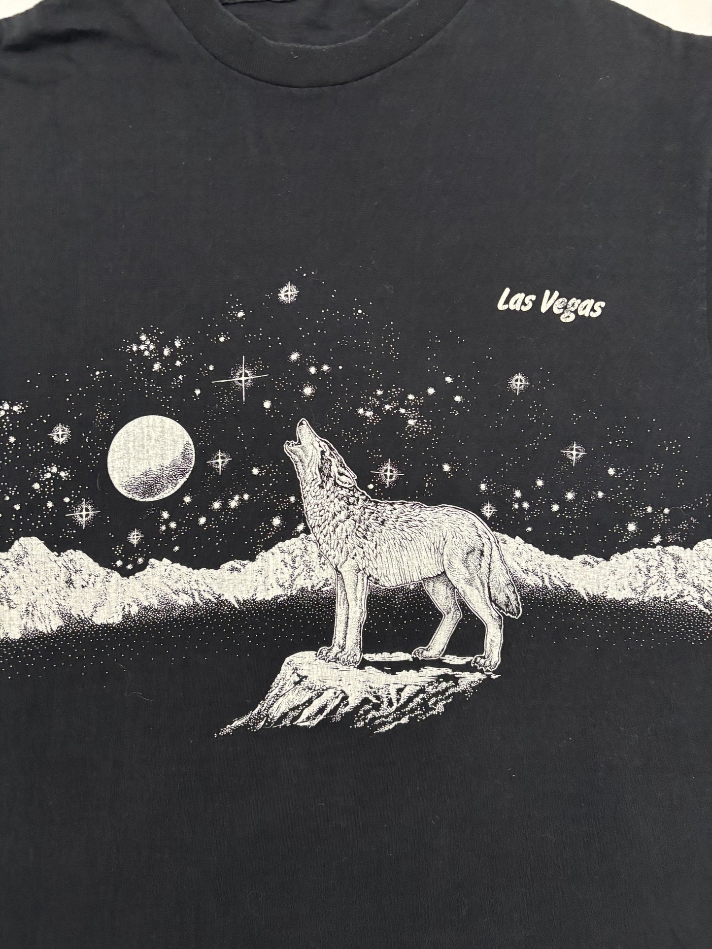 Vintage Anvil Las Vegas Howling Wolf Desert Moon Graphic Black T-Shirt - L