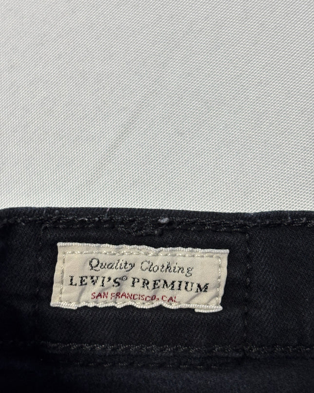 Levi's 724 High Rise Straight Leg Black Jeans