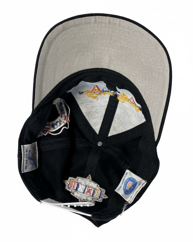 Vintage Denver Broncos Super Bowl XXXII Champions Logo Athletic Snapback Cap