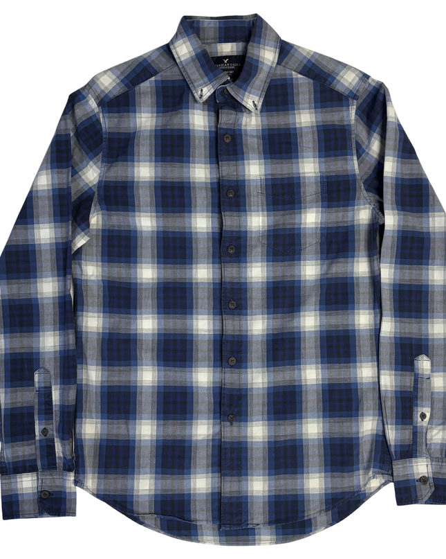 American Eagle Outfitters Blue Plaid Long Sleeve Button Down Shirt