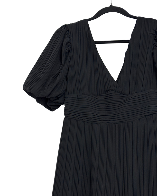 Archive Design Studio Black Pleated V-Neck Midi Dress