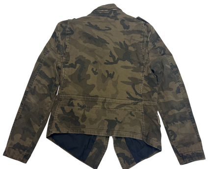 MC-06704-JKT-3PNSP001-back