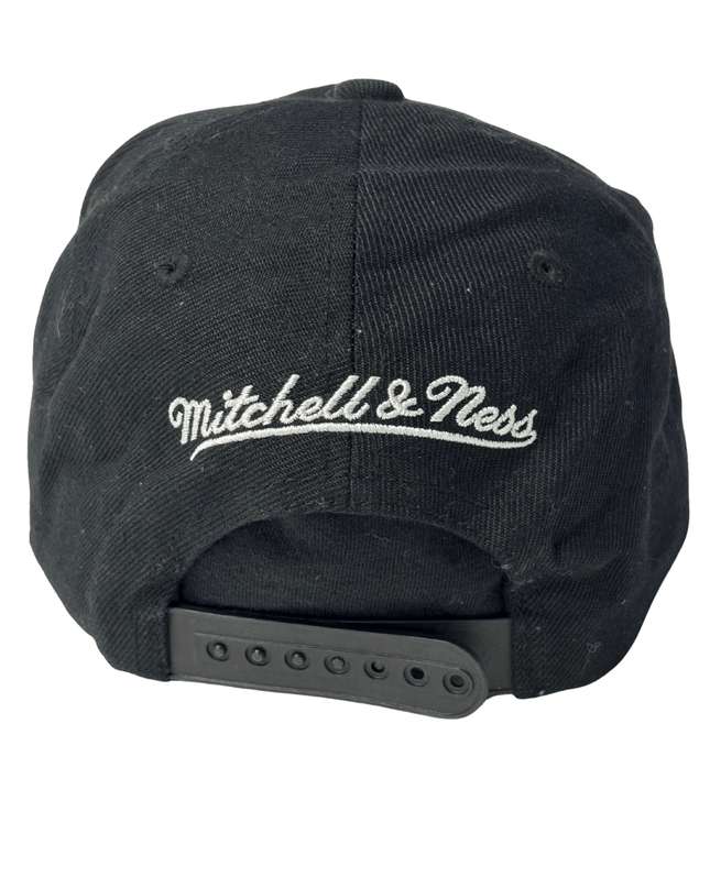 Mitchell & Ness NBA Black & Gold “Los Angeles Lakers” Snapback Cap