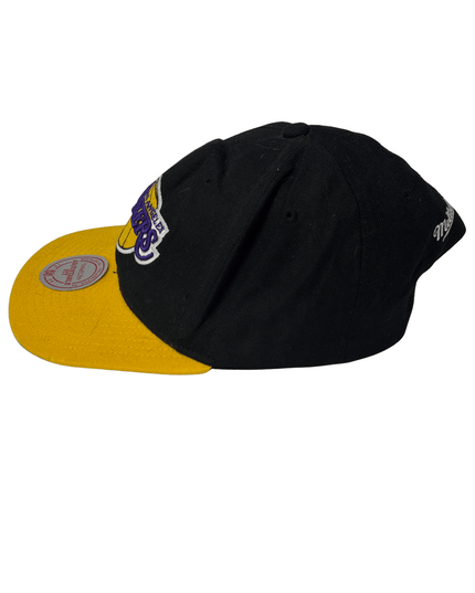 Mitchell & Ness NBA Black & Gold “Los Angeles Lakers” Snapback Cap