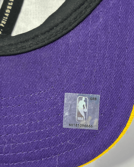 Mitchell & Ness NBA Black & Gold “Los Angeles Lakers” Snapback Cap