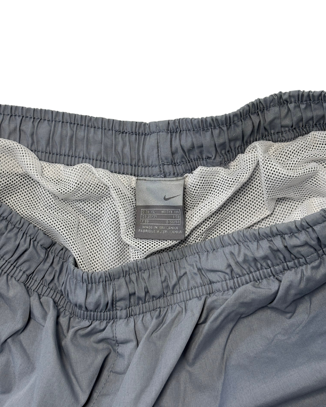 Nike Gray Mesh-Lined Athletic Training Shorts - L | Waist: 32"