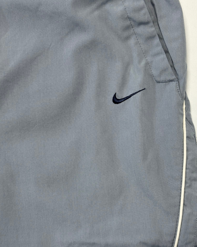 Nike Gray Mesh-Lined Athletic Training Shorts - L | Waist: 32"