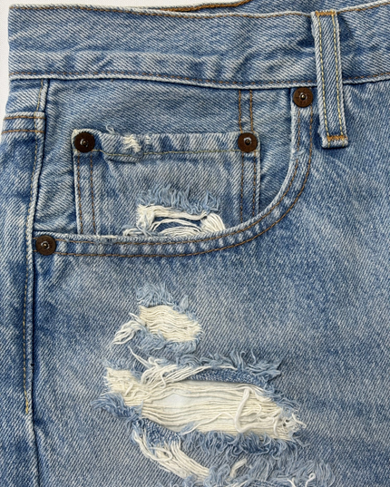 Levi’s 501 Distressed Light Blue Cut-Off Denim Shorts - L | Waist: 32"