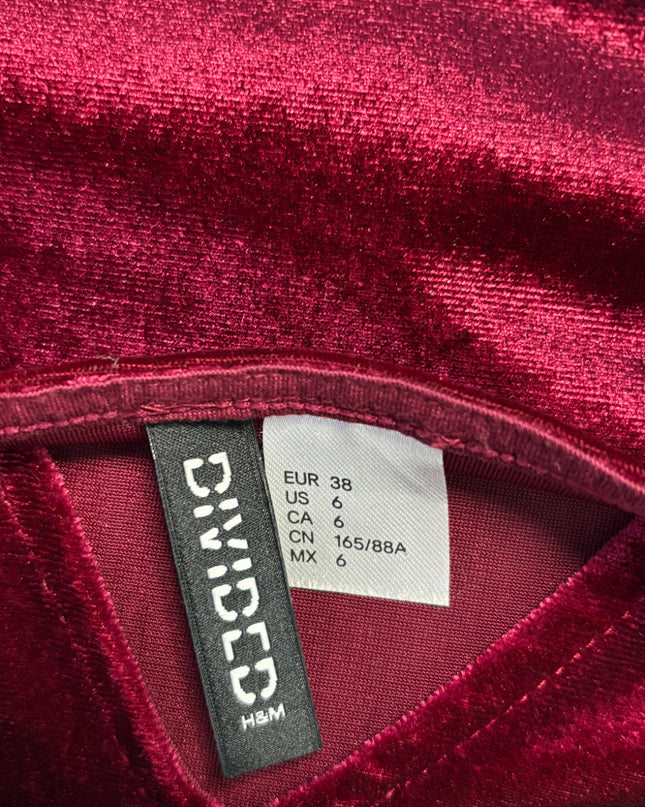 H&M Divided Burgundy Velvet V-Neck Long Sleeve Mini Dress