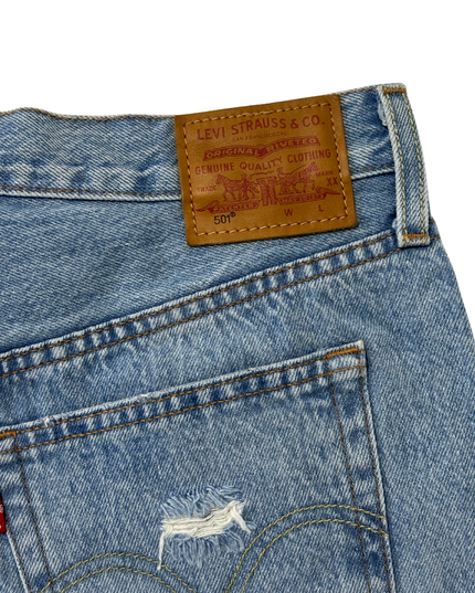 Levi’s 501 Distressed Light Blue Cut-Off Denim Shorts - L | Waist: 32"