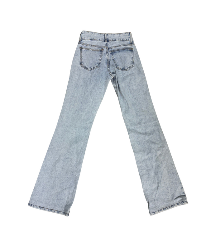 Pull&Bear Light Wash Flared Jeans - S |  Waist: 26"