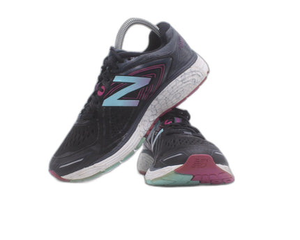 New Balance 860v8 Running Shoe | EU 39