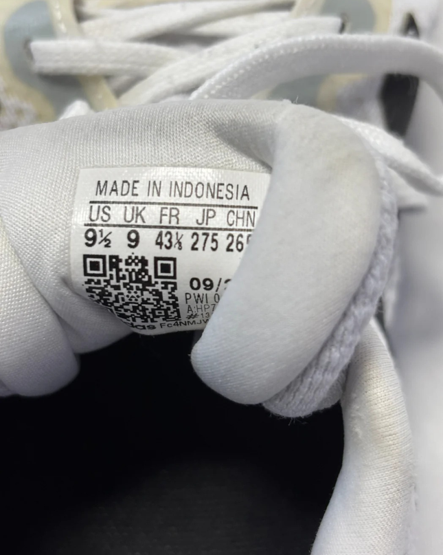 Adidas White/Blue Men's Athletic Running Sneakers