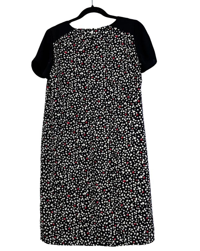 W Black/White/Red Patterned Short Sleeve Shift Dress