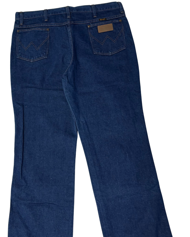 Wrangler Blue Straight Leg Men's Jeans