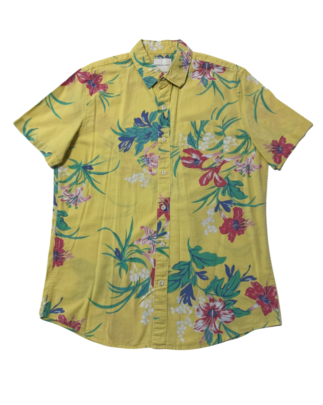 American Eagle Yellow Tropical Floral Short Sleeve Button Down Shirt