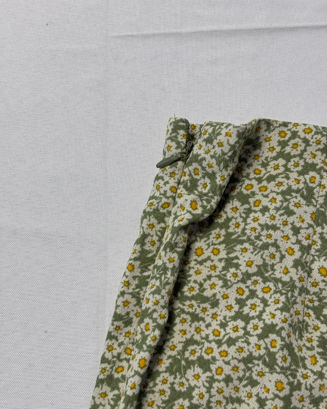 Aeropostale Green Floral Daisy Print Mini Skirt