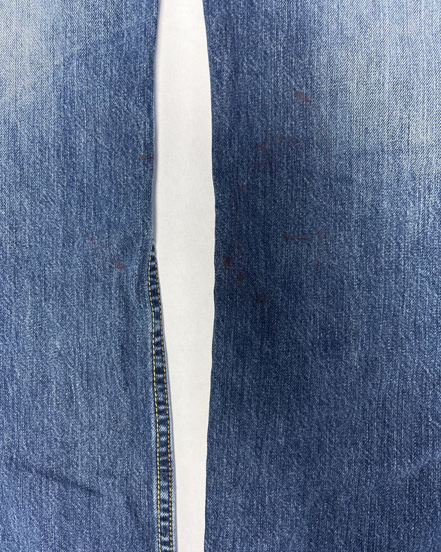 MC-05853-JNS-FKV004-defect_1
