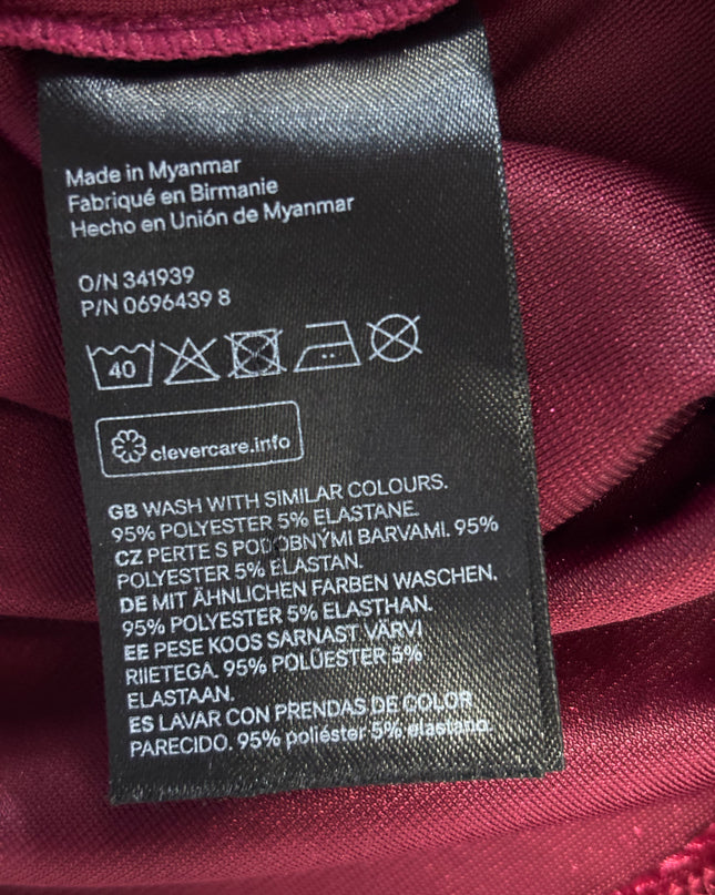 H&M Divided Burgundy Velvet V-Neck Long Sleeve Mini Dress