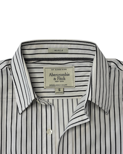 Abercrombie & Fitch Black & White Striped Muscle Fit Button-Down Shirt - M
