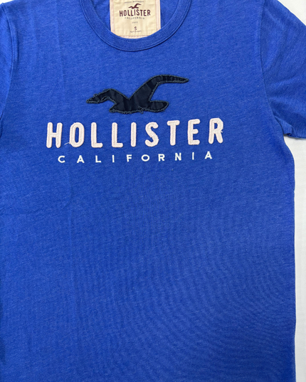 Hollister California Embroidered Logo Blue Graphic T-Shirt - S