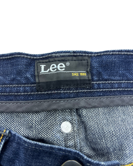 Lee Mid-Rise Denim Shorts – Faded Blue - M | Waist: 31
