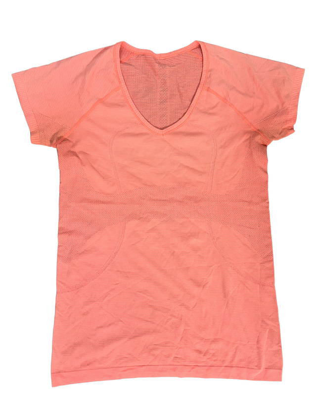 Lululemon Seamless Mesh V-Neck Athletic Tee in Coral Pink - L