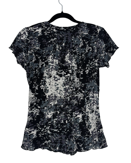Reitmans Petites Abstract Black & Grey Pleated Buckle Detail V-Neck Top - S