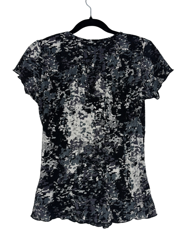 Reitmans Petites Abstract Black & Grey Pleated Buckle Detail V-Neck Top - S