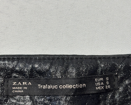 Zara Black Textured Faux Leather Mini Skirt with Zipper Details