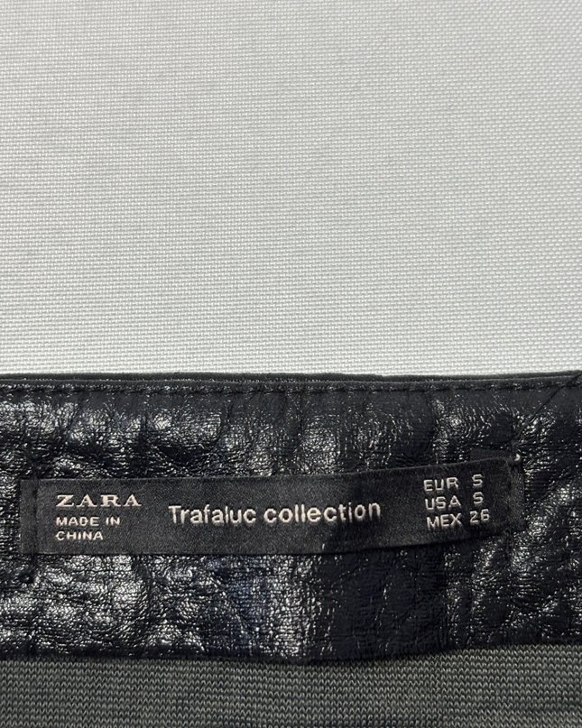 Zara Black Textured Faux Leather Mini Skirt with Zipper Details