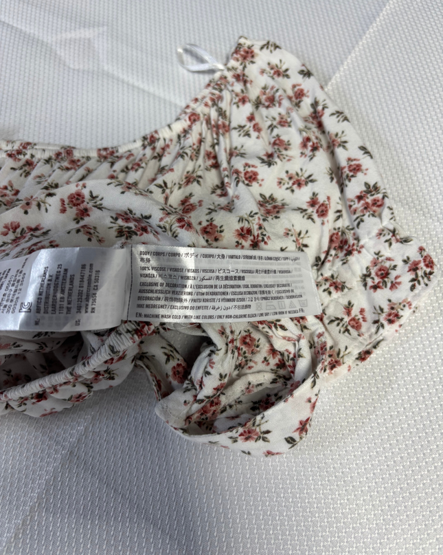 Hollister White Floral Smocked Short Sleeve Crop Top