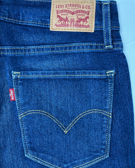 Levi's 724 High-Rise Straight Blue Denim Jeans - S | Waist: 28"