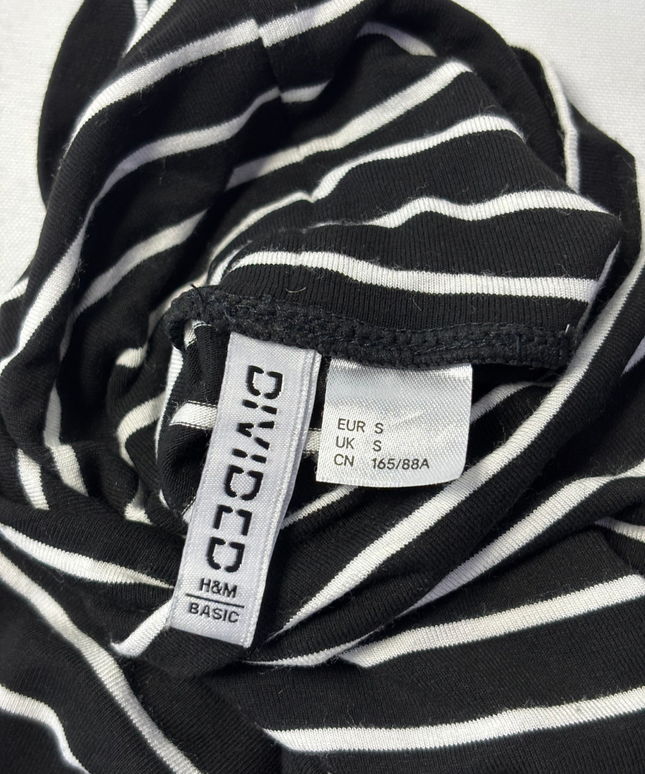H&M Black/White Striped Turtleneck Long Sleeve Top