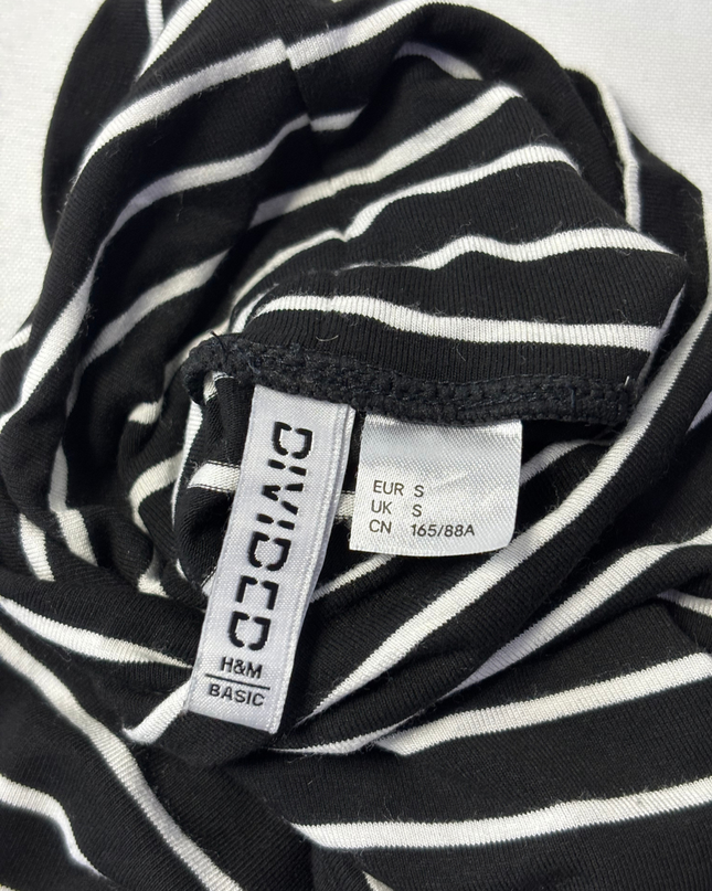 H&M Black/White Striped Turtleneck Long Sleeve Top