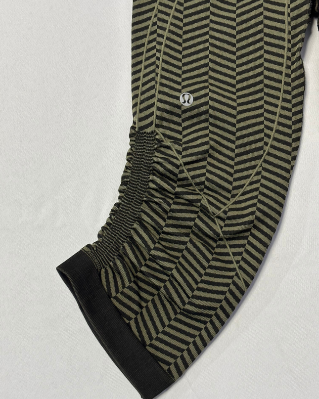 Lululemon Green and Black Chevron Cropped Ruched Leggings