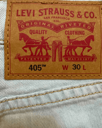 Levi’s 405 Light White Denim Shorts - M | Waist: 30"