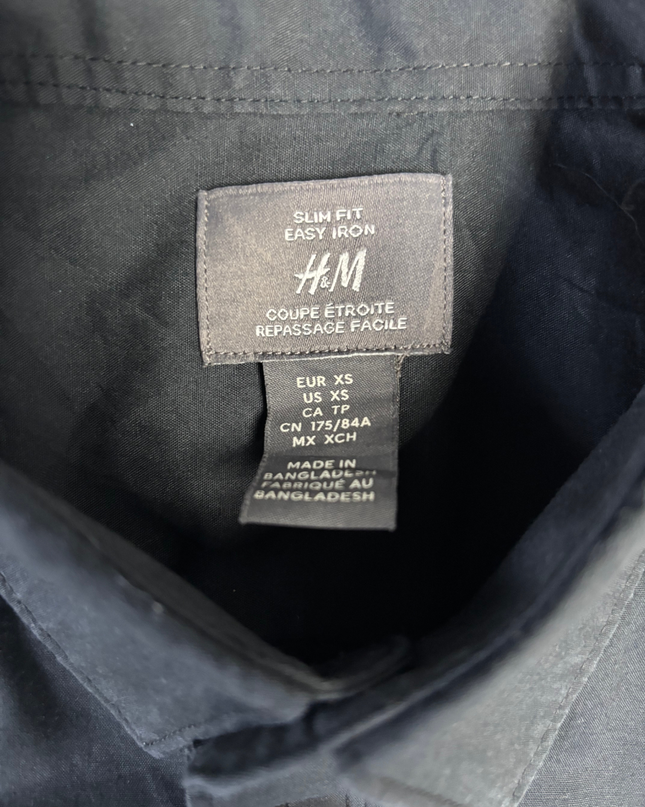 H&M Men's Black Slim Fit Easy Iron Button-Down Shirt