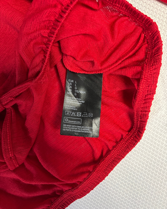 Divided Red Cold Shoulder Button-Front Tie-Hem Crop Top