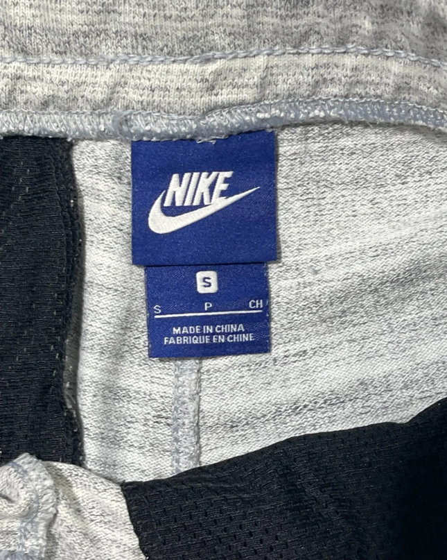 Nike Grey Men's Athletic Textured Knit Shorts